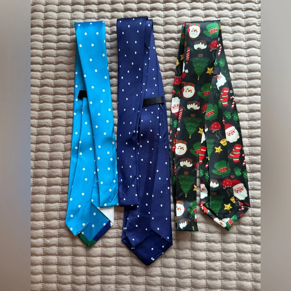 Men's Christmas/Holiday Neck Ties Bundle of 3 New 🎅🏻 🎄 - Picture 2 of 3